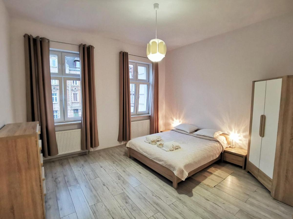 Apartament Seven Legnica Eksteriør bilde